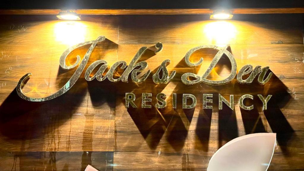 Отель Jack'S Den Residency Пондичерри Экстерьер фото